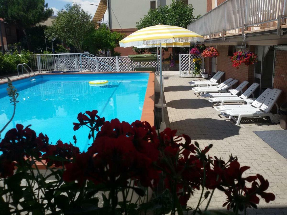 Hotel Otello بونتا مارينا المظهر الخارجي الصورة
